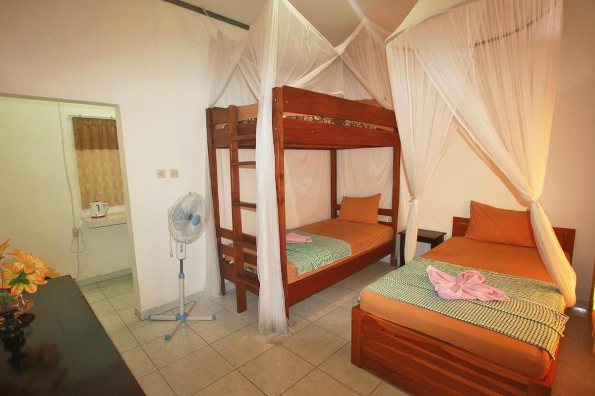Manta Manta Guesthouse Labuan Bajo Exterior foto