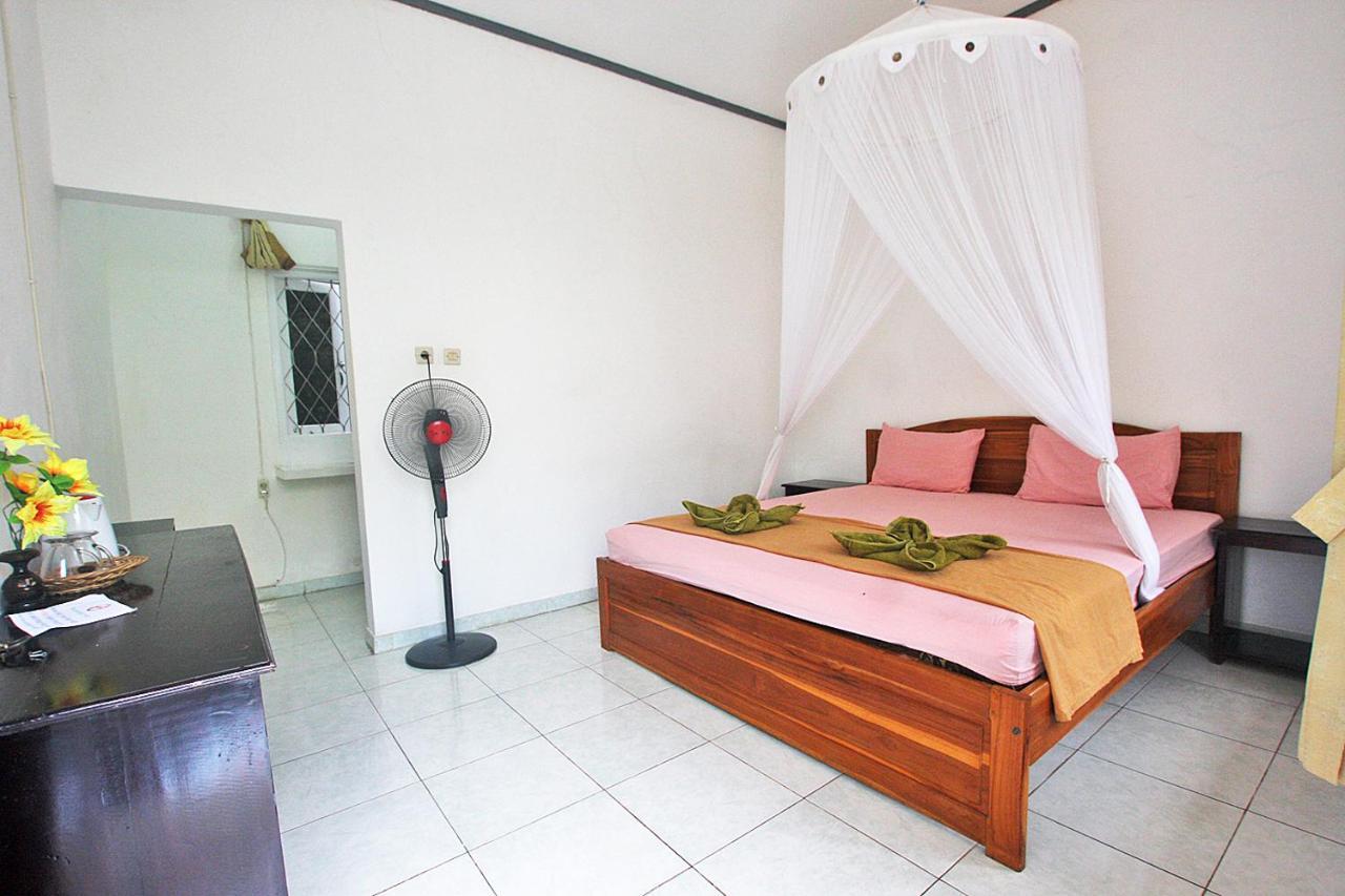 Manta Manta Guesthouse Labuan Bajo Exterior foto
