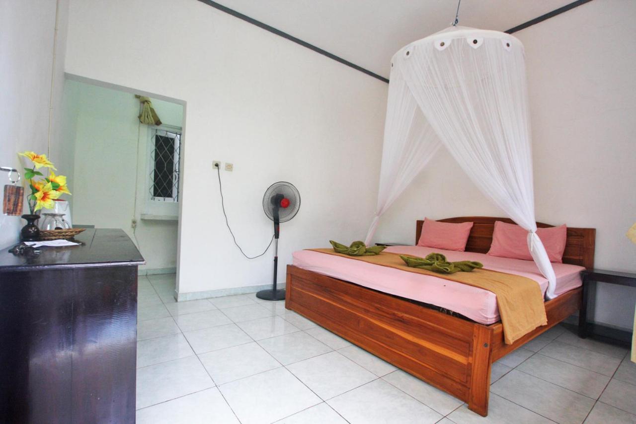 Manta Manta Guesthouse Labuan Bajo Exterior foto