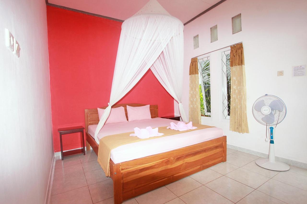 Manta Manta Guesthouse Labuan Bajo Exterior foto